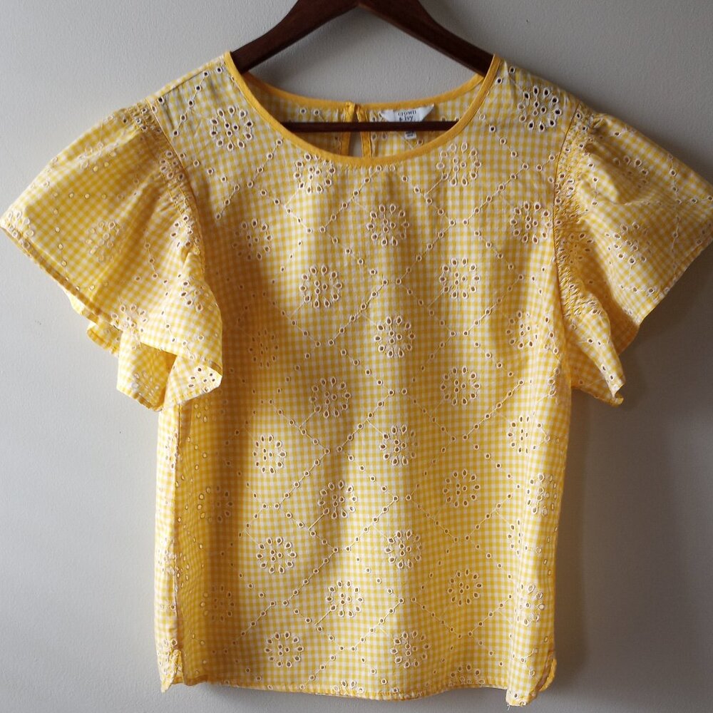 'Crown & Ivy' Gingham eyelet Flutter Sleeve Gingham Size S EUC FINAL DAY 6/28/26